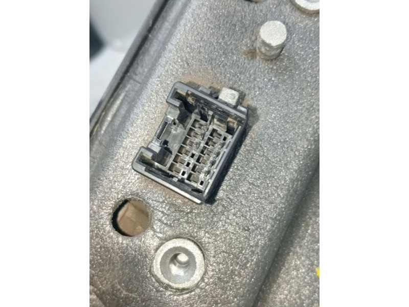 Recambio de retrovisor izquierdo para ssangyong kyron 2.0 xdi 4x4 referencia OEM IAM ELÉCTRICO 1 ENCHUFE 7 PINES 