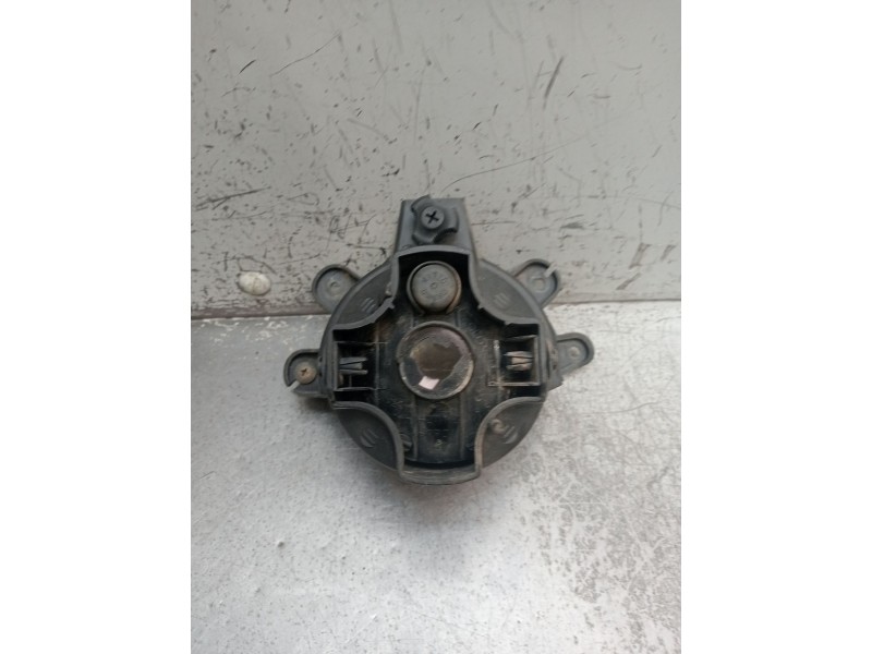 Recambio de faro antiniebla izquierdo para ssangyong kyron 2.0 xdi 4x4 referencia OEM IAM   