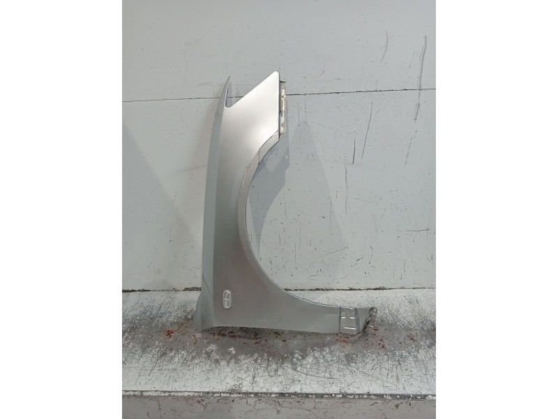 Recambio de aleta delantera derecha para hyundai sonata v (nf) 2.0 crdi referencia OEM IAM   