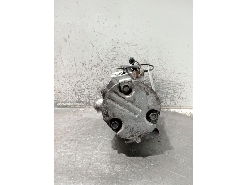 Recambio de compresor aire acondicionado para suzuki swift iii (mz, ez) 1.3 (rs 413) referencia OEM IAM 9520062JA0 AKC200A083A 