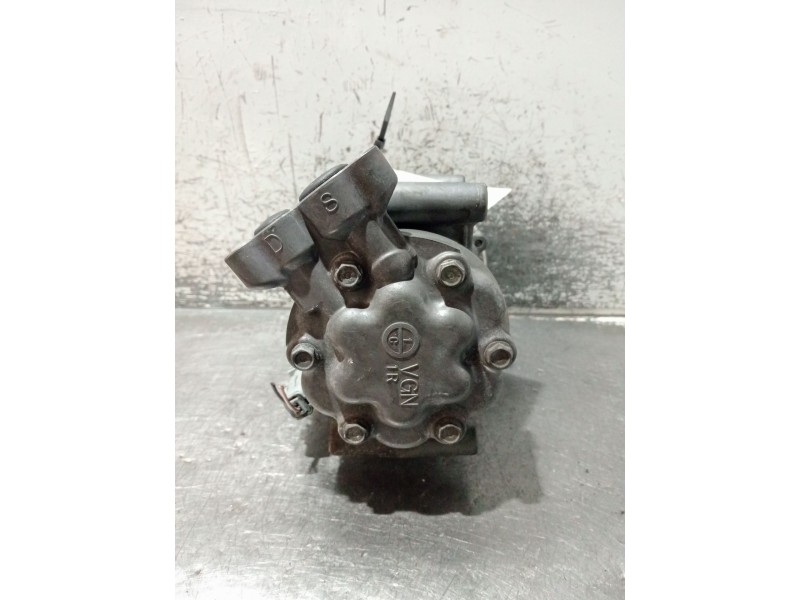 Recambio de compresor aire acondicionado para renault clio grandtour dynamique referencia OEM IAM 8200953359  