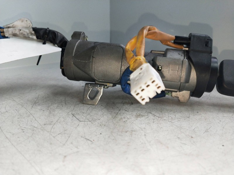 Recambio de conmutador de arranque para kia cee´d 1.4 cat referencia OEM IAM   