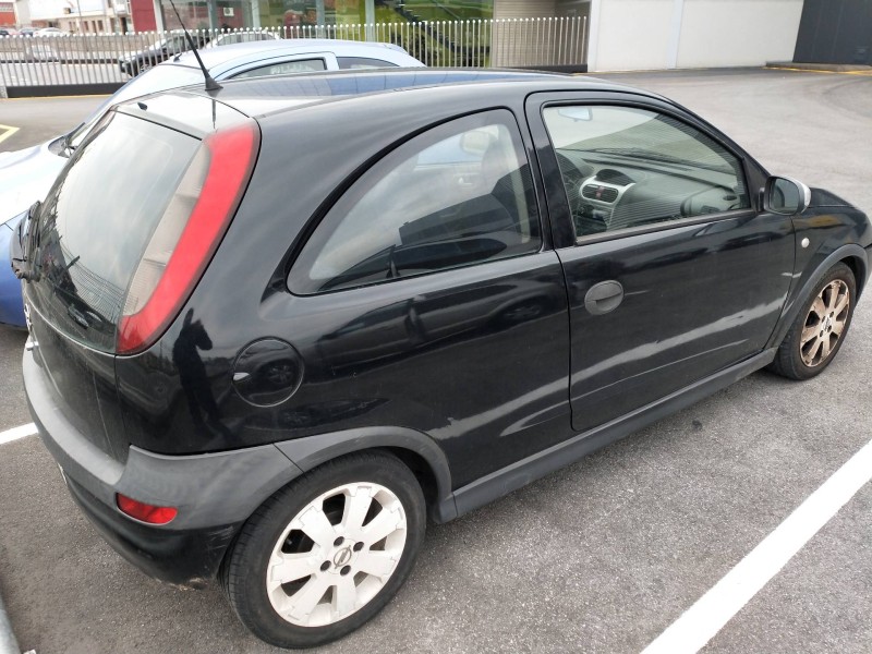 opel corsa c del año 2002
