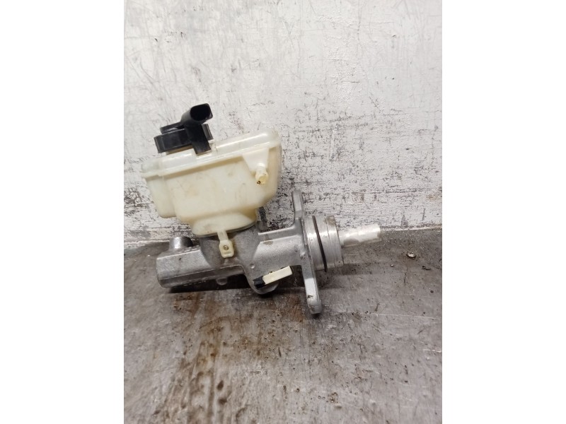 Recambio de bomba freno para volkswagen golf v berlina (1k1) gt sport referencia OEM IAM 1K1611301D  