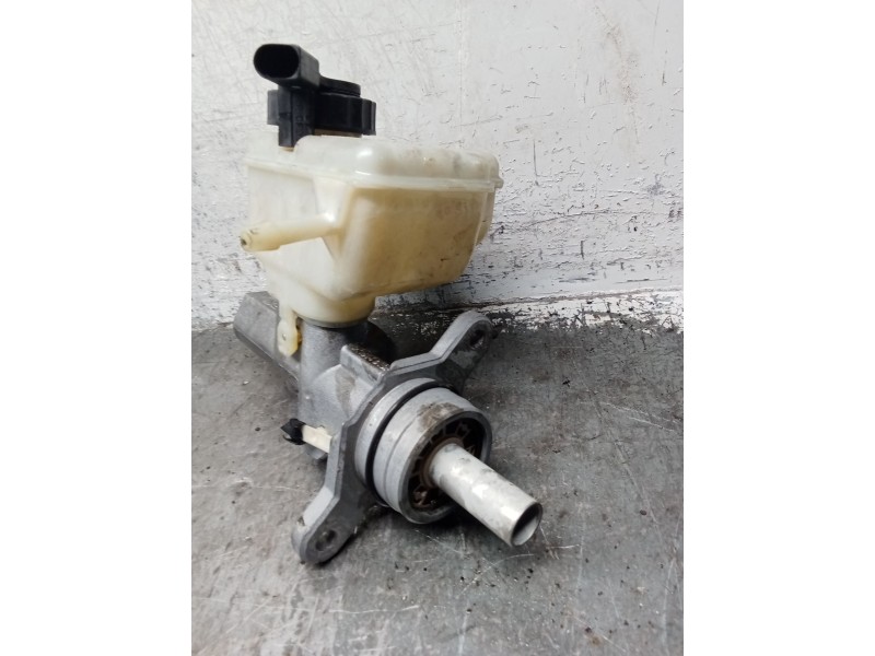 Recambio de bomba freno para volkswagen golf v berlina (1k1) gt sport referencia OEM IAM 1K1611301D  