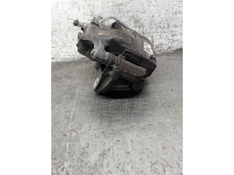 Recambio de pinza freno delantera izquierda para opel astra j sedán 1.6 cdti (69) referencia OEM IAM   
