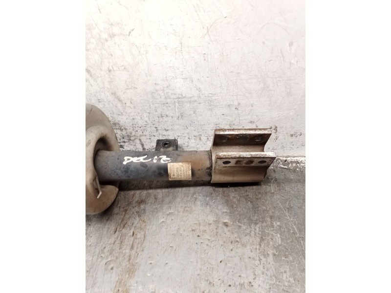 Recambio de amortiguador delantero izquierdo para peugeot partner tepee 1.6 hdi referencia OEM IAM 868412818003 82490400391 