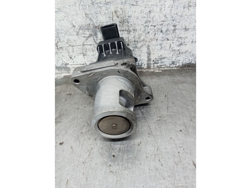 Recambio de valvula egr para opel astra j sedán 1.6 cdti (69) referencia OEM IAM 55570005  