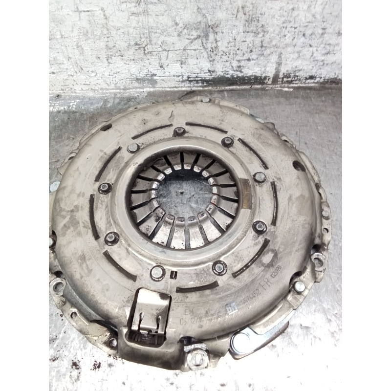 Recambio de kit embrague para opel astra j sedán 1.6 cdti (69) referencia OEM IAM 55574452 55574453 55574450