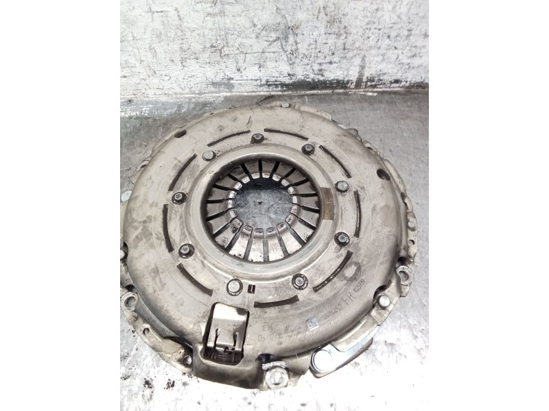 Recambio de kit embrague para opel astra j sedán 1.6 cdti (69) referencia OEM IAM 55574452 55574453 55574450