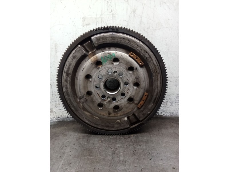 Recambio de kit embrague para opel astra j sedán 1.6 cdti (69) referencia OEM IAM 55574452 55574453 55574450