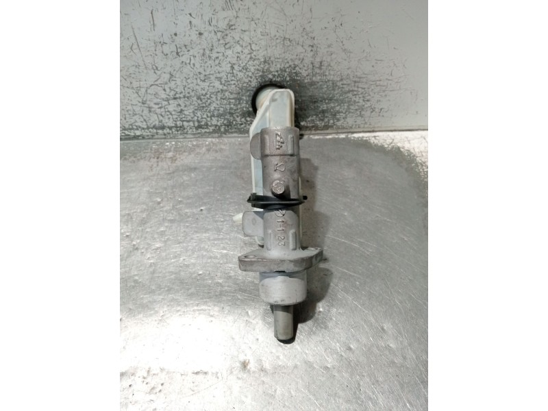 Recambio de bomba freno para renault clio grandtour dynamique referencia OEM IAM 8200129956  