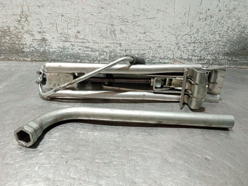 Recambio de gato para seat cordoba (6l2) 1.9 tdi referencia OEM IAM 6Q0011031  