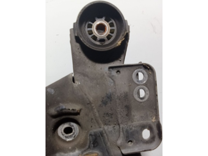 Recambio de puente delantero para opel astra j sedán 1.6 cdti (69) referencia OEM IAM   CUNA