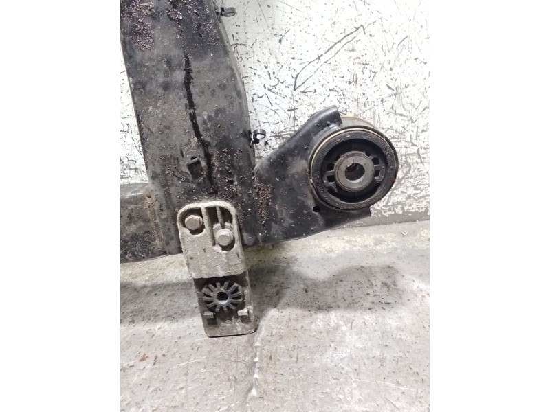 Recambio de puente delantero para opel astra j sedán 1.6 cdti (69) referencia OEM IAM   CUNA