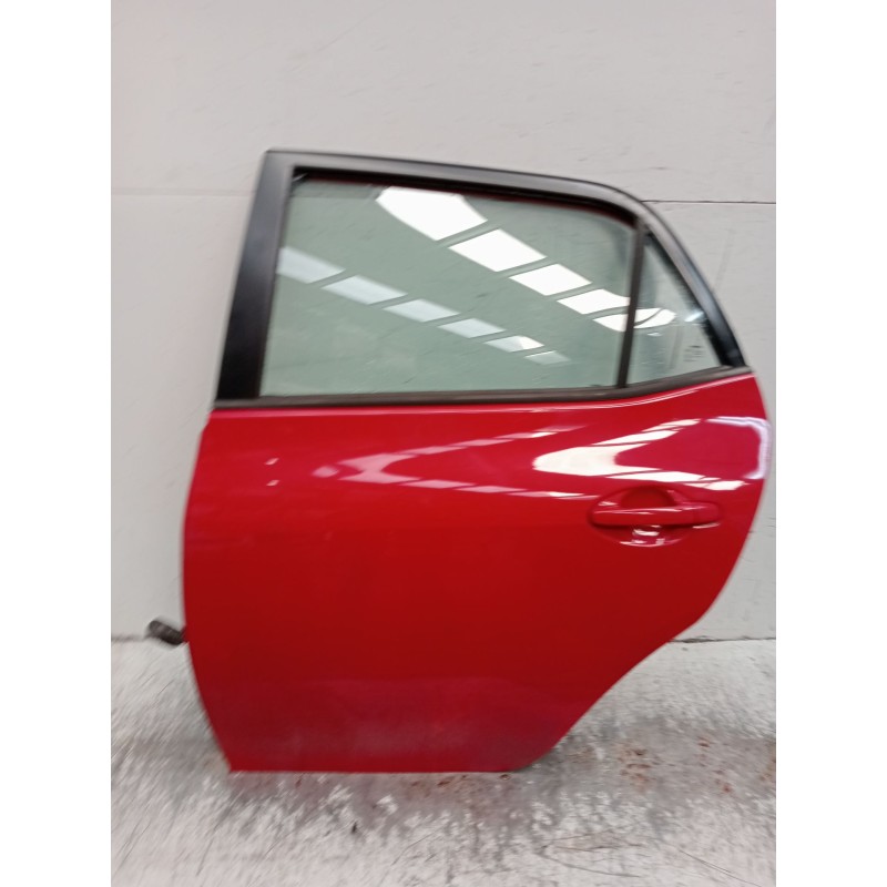 Recambio de puerta trasera izquierda para toyota auris (_e15_) 1.4 d-4d (nde150_) referencia OEM IAM   