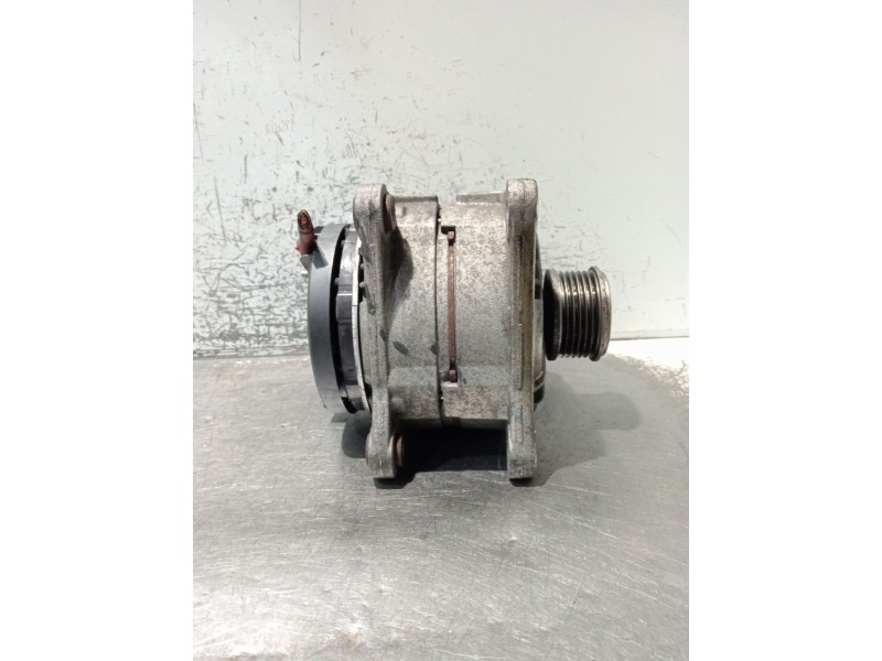 Recambio de alternador para renault clio grandtour dynamique referencia OEM IAM 8200660033 0124425071 