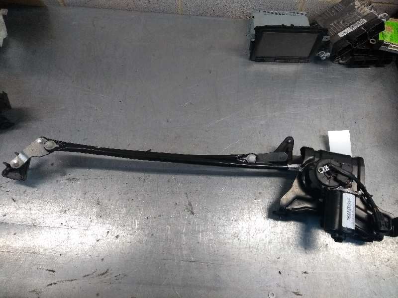 Recambio de motor limpia delantero para hyundai h 1 h 1 furg.caja cerr.c. puerta referencia OEM IAM   