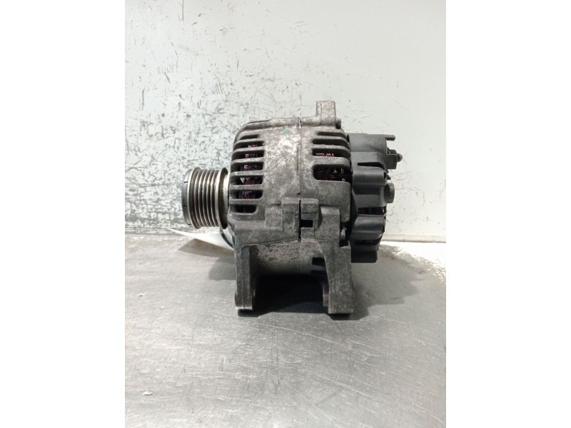 Recambio de alternador para renault megane ii (bm0/1_, cm0/1_) 1.5 dci (bm1e, cm1e) referencia OEM IAM 8200772726 2605275B 