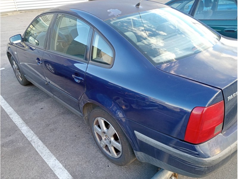 volkswagen passat berlina (3b2) del año 2000