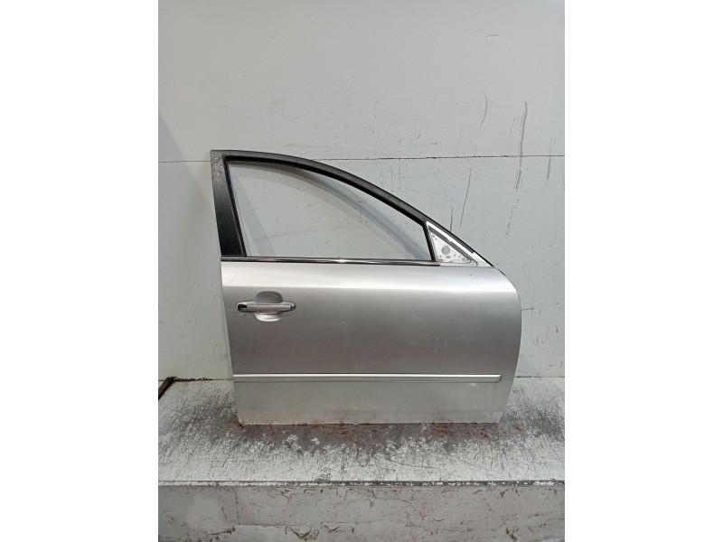 Recambio de puerta delantera derecha para hyundai sonata v (nf) 2.0 crdi referencia OEM IAM  4P 