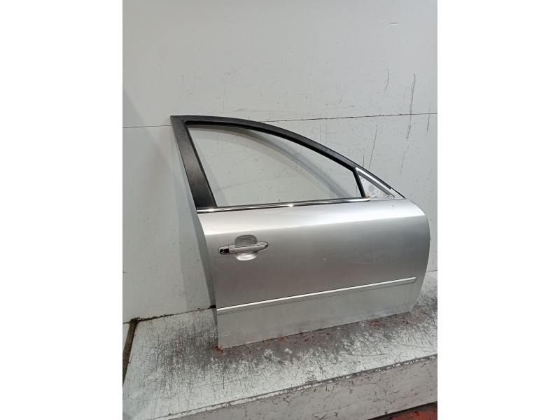 Recambio de puerta delantera derecha para hyundai sonata v (nf) 2.0 crdi referencia OEM IAM  4P 