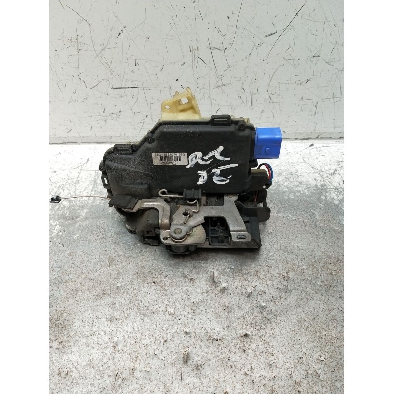 Recambio de motor cierre centralizado delantero derecho para seat cordoba (6l2) 1.9 tdi referencia OEM IAM 3B1837016BQ 4P 