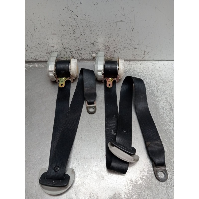 Recambio de juego cinturones delantero para toyota corolla verso (zer_, zze12_, r1_) 1.8 (znr11_) referencia OEM IAM   