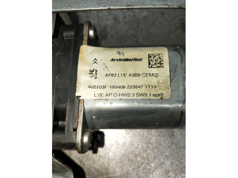 Recambio de elevalunas delantero izquierdo para peugeot partner tepee 1.6 hdi referencia OEM IAM 402103F 5P 