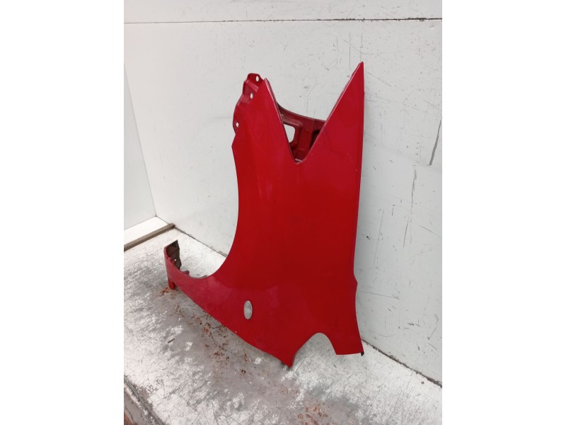 Recambio de aleta delantera izquierda para toyota auris (_e15_) 1.4 d-4d (nde150_) referencia OEM IAM   