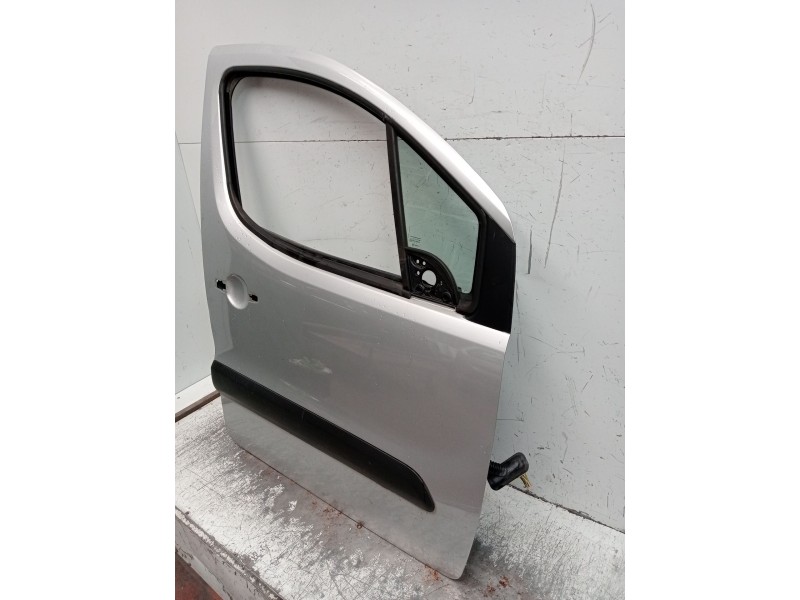 Recambio de puerta delantera derecha para peugeot partner tepee 1.6 hdi 90 referencia OEM IAM  5P 