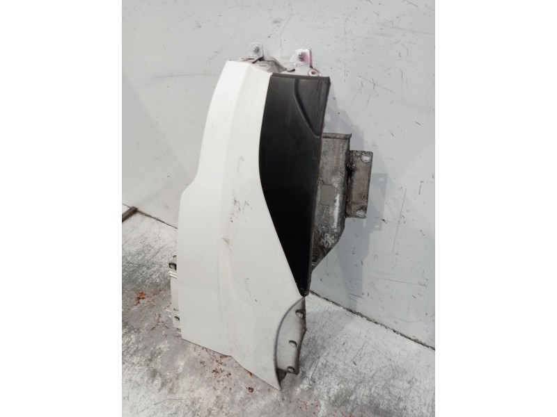 Recambio de aleta delantera derecha para iveco daily vi furgoneta 33s13, 35s13, 35c13 referencia OEM IAM   