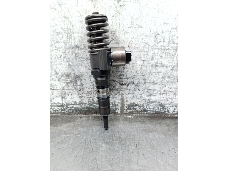 Recambio de inyector para audi a4 b7 avant (8ed) 2.0 tdi 16v referencia OEM IAM 03G130073G 0414720404 BOSCH