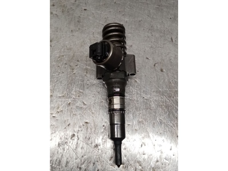 Recambio de inyector para audi a4 b7 avant (8ed) 2.0 tdi 16v referencia OEM IAM 03G130073G 0414720404 BOSCH