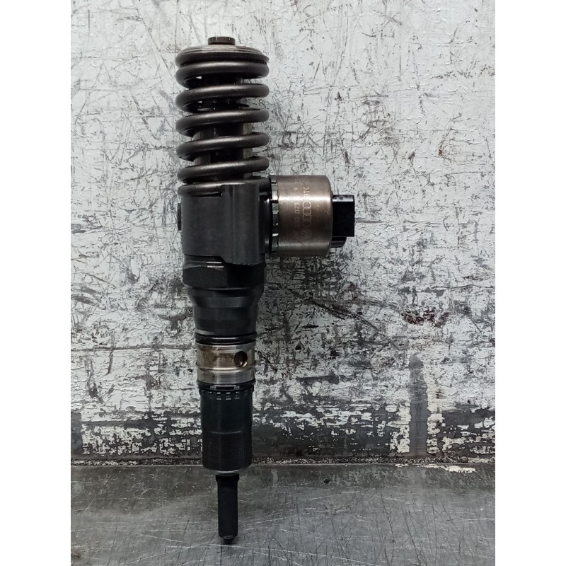Recambio de inyector para audi a4 b7 avant (8ed) 2.0 tdi 16v referencia OEM IAM 03G130073G 0414720404 BOSCH