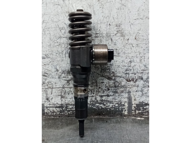 Recambio de inyector para audi a4 b7 avant (8ed) 2.0 tdi 16v referencia OEM IAM 03G130073G 0414720404 BOSCH