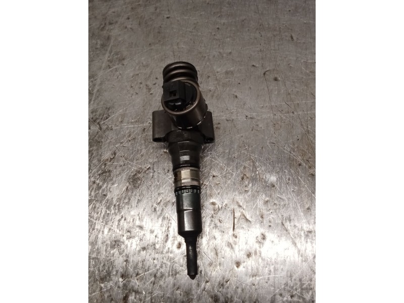 Recambio de inyector para audi a4 b7 avant (8ed) 2.0 tdi 16v referencia OEM IAM 03G130073G 0414720404 BOSCH