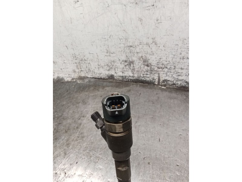 Recambio de inyector para hyundai sonata v (nf) 2.0 crdi referencia OEM IAM 3380027400 0445110258 BOSCH