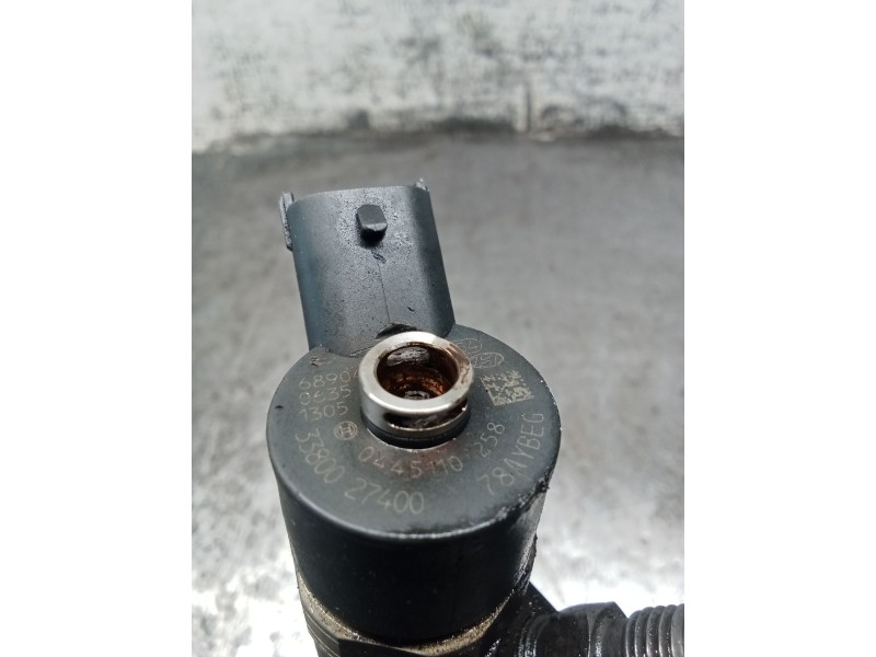 Recambio de inyector para hyundai sonata v (nf) 2.0 crdi referencia OEM IAM 3380027400 0445110258 BOSCH