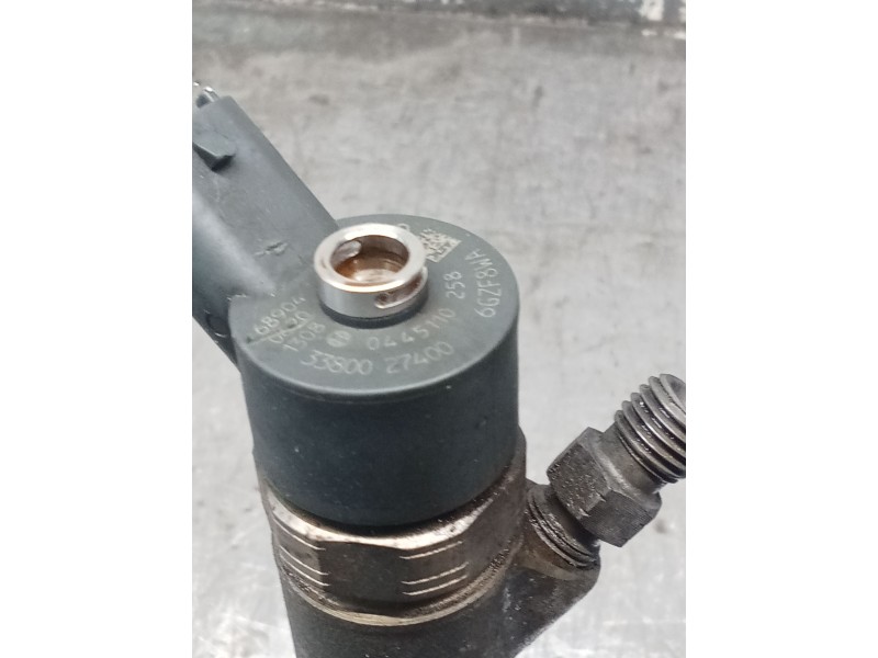 Recambio de inyector para hyundai sonata v (nf) 2.0 crdi referencia OEM IAM 3380027400 0445110258 BOSCH