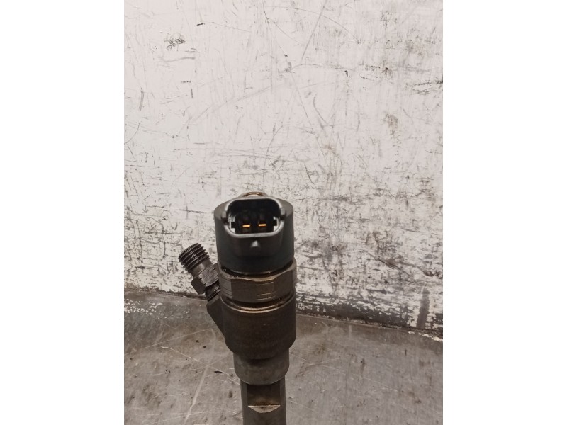 Recambio de inyector para hyundai sonata v (nf) 2.0 crdi referencia OEM IAM 3380027400 0445110258 BOSCH