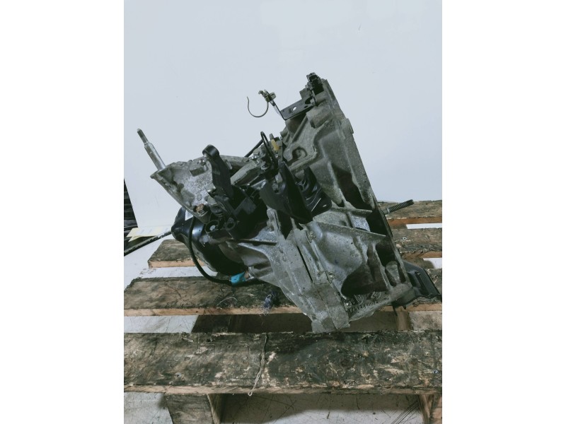 Recambio de caja cambios para renault clio iv business referencia OEM IAM JH3367 S012436 5V