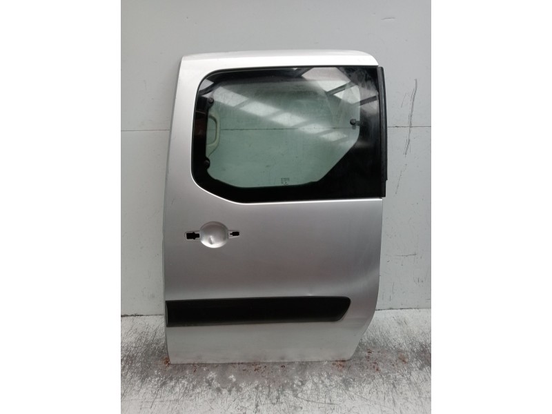 Recambio de puerta lateral corredera izquierda para peugeot partner tepee 1.6 hdi 90 referencia OEM IAM  5P 