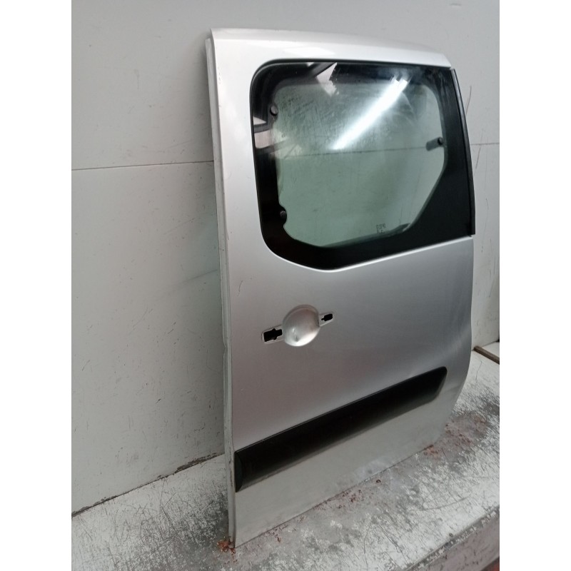 Recambio de puerta lateral corredera izquierda para peugeot partner tepee 1.6 hdi 90 referencia OEM IAM  5P 