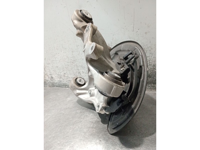 Recambio de mangueta trasera derecha para mercedes-benz cla shooting brake (x118) cla 200 d (118.612) referencia OEM IAM 2470600