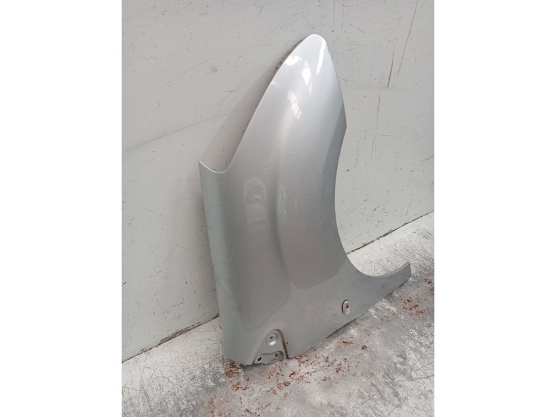 Recambio de aleta delantera derecha para peugeot partner tepee 1.6 hdi 90 referencia OEM IAM   