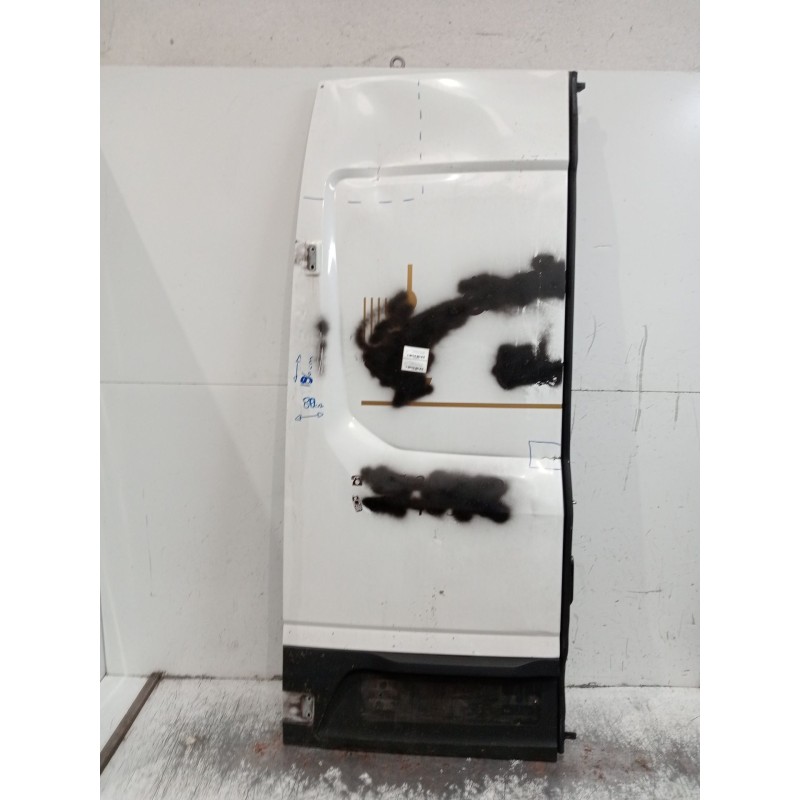 Recambio de puerta trasera izquierda para iveco daily vi furgoneta 33s13, 35s13, 35c13 referencia OEM IAM  5P OJO VER FOTOS