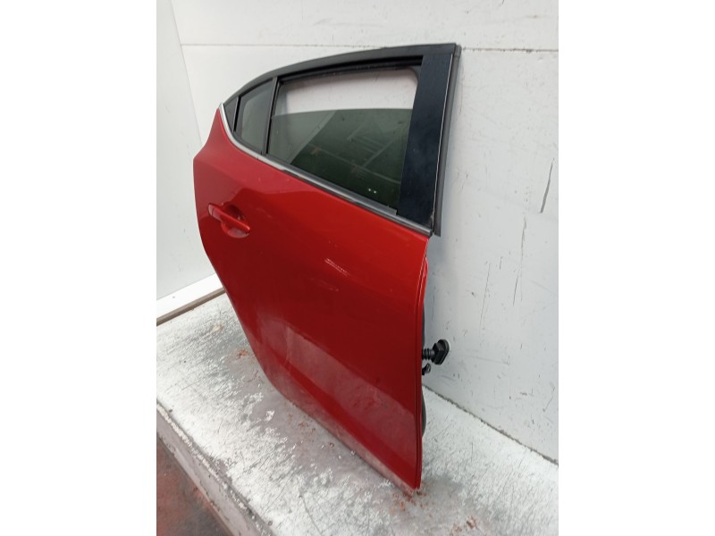 Recambio de puerta trasera derecha para mazda 3 (bm, bn) 2.2 d referencia OEM IAM   