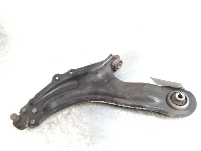 Recambio de brazo suspension inferior delantero izquierdo para renault kangoo dynamique referencia OEM IAM   