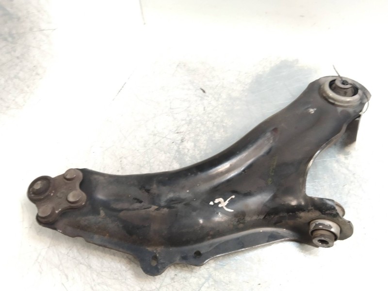 Recambio de brazo suspension inferior delantero izquierdo para renault kangoo dynamique referencia OEM IAM   